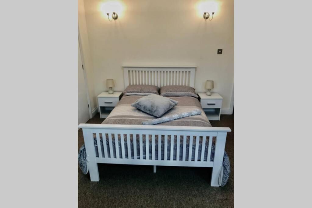 Luxury 2 Beds Apartment By The Sea Bornemouth Extérieur photo