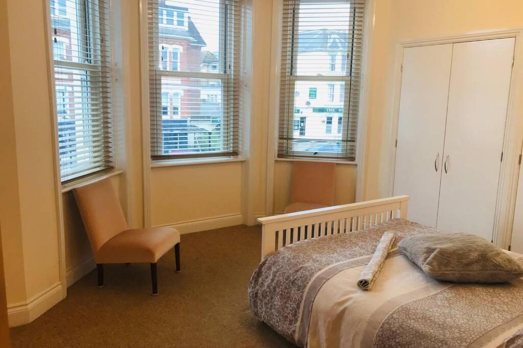 Luxury 2 Beds Apartment By The Sea Bornemouth Extérieur photo